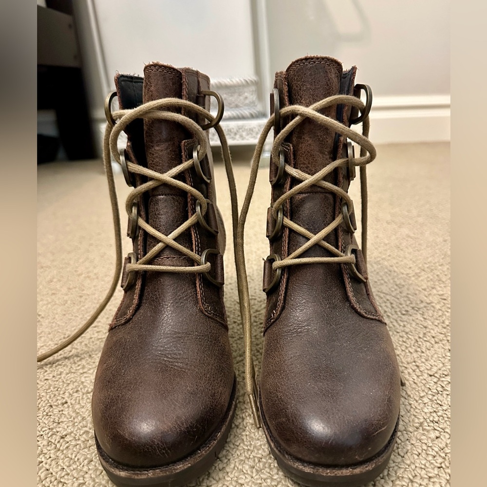 Sorel Cate Lace Up Boots